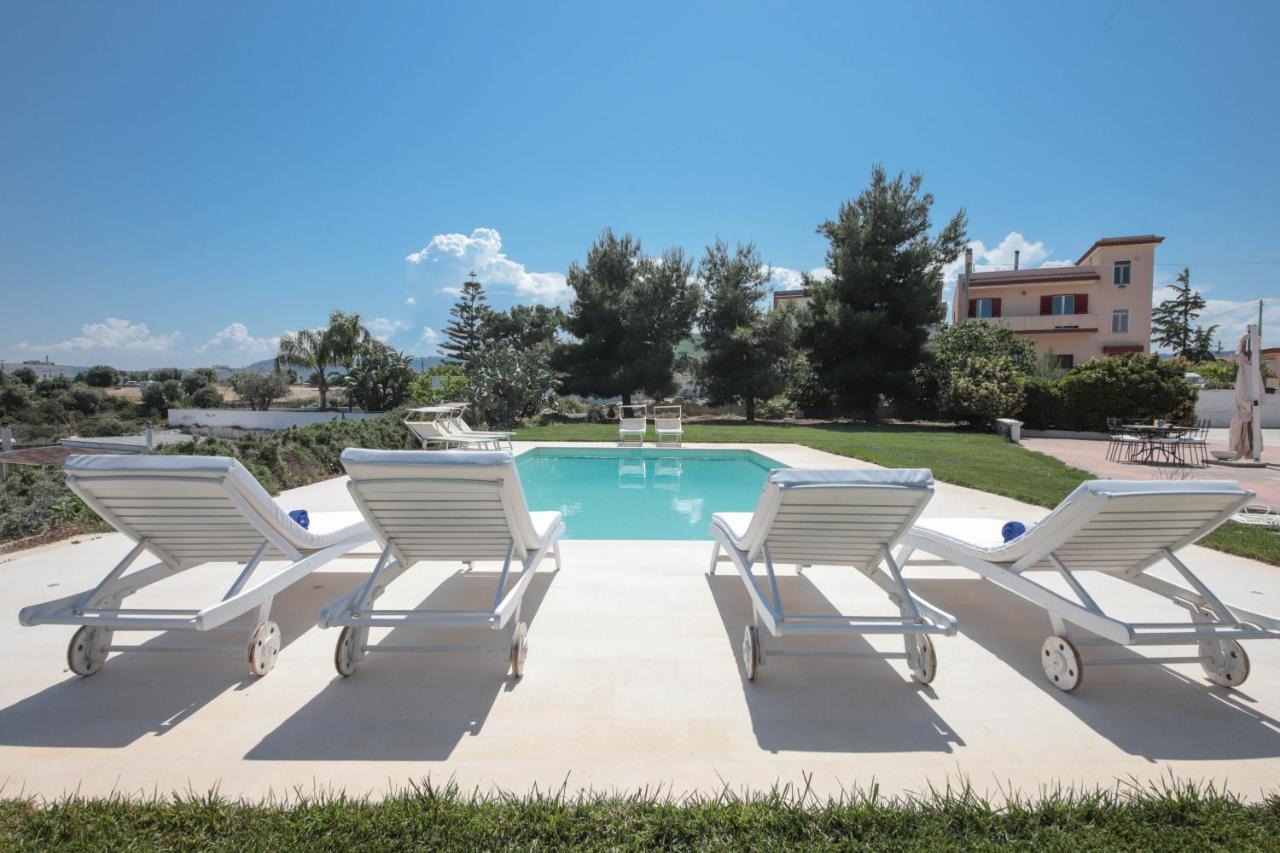 Villa Dyria Exclusive Swimming Pool Монополи Экстерьер фото